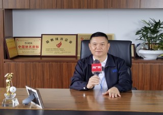 O porta-voz principal da Evada, Sr. Wang, aceita uma entrevista exclusiva com a CNR Media